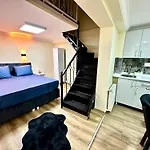 Taksim Pera Golden 3*