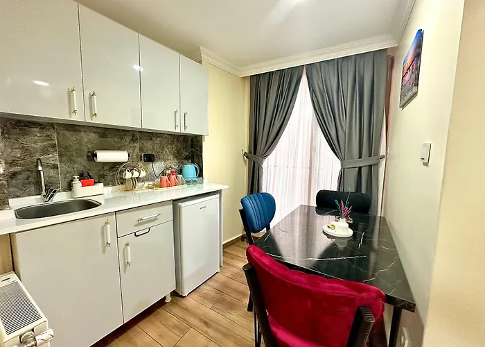 Taksim Pera Golden Hotel 3*