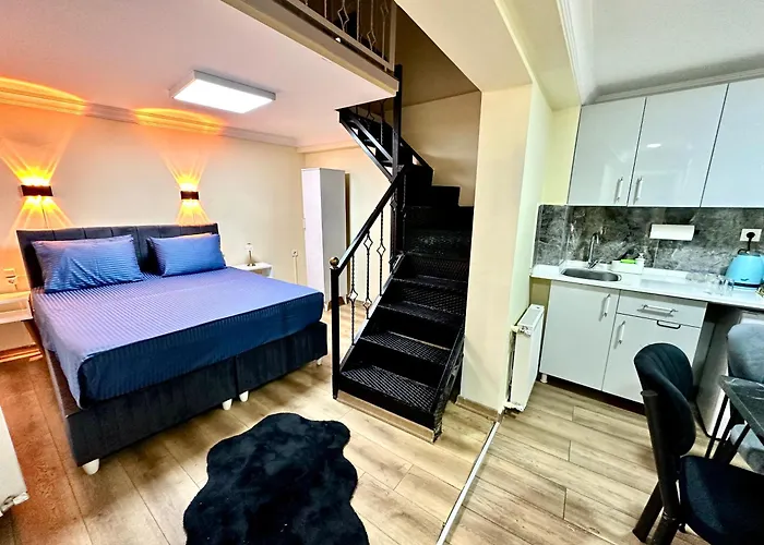 Taksim Pera Golden 3*