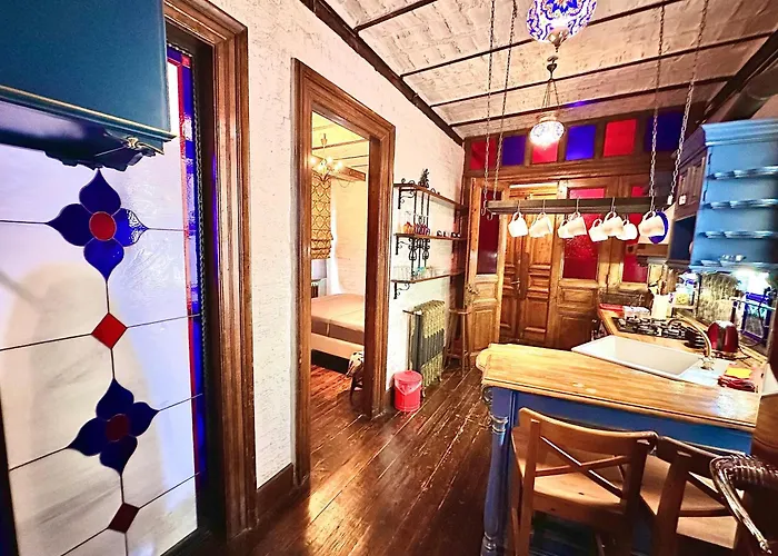 Hotel Taksim Pera Golden 3*