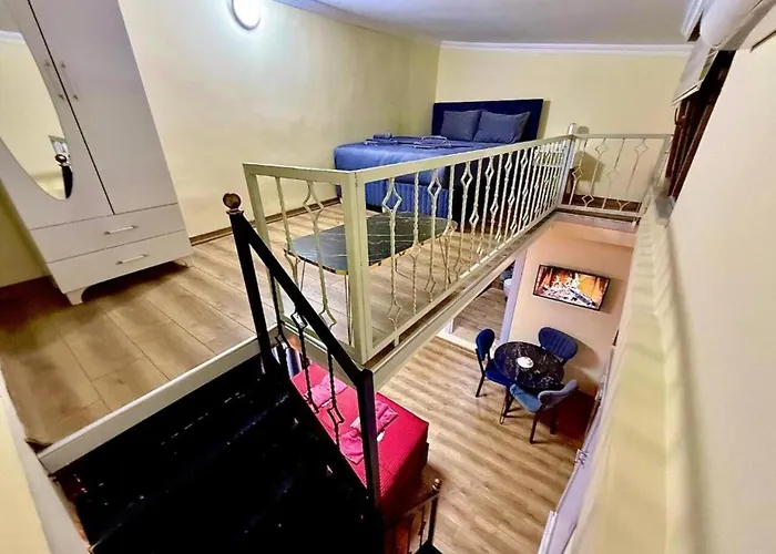 Taksim Pera Golden 3*